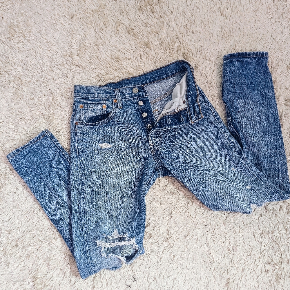 LEVI 501s